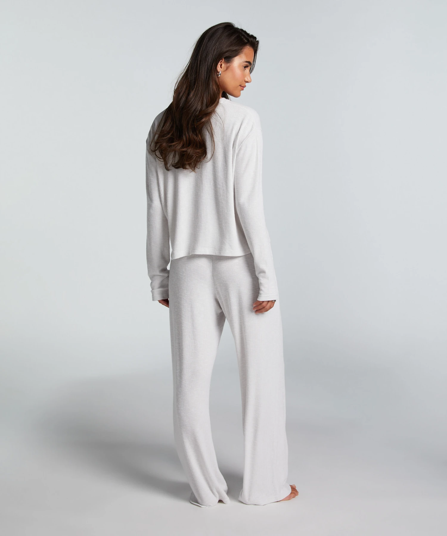 Hunkemöller Haut De Pyjama à Manches Longues- Beige 4 Hunkemöller Haut De Pyjama à Manches Longues- Beige – Image 4