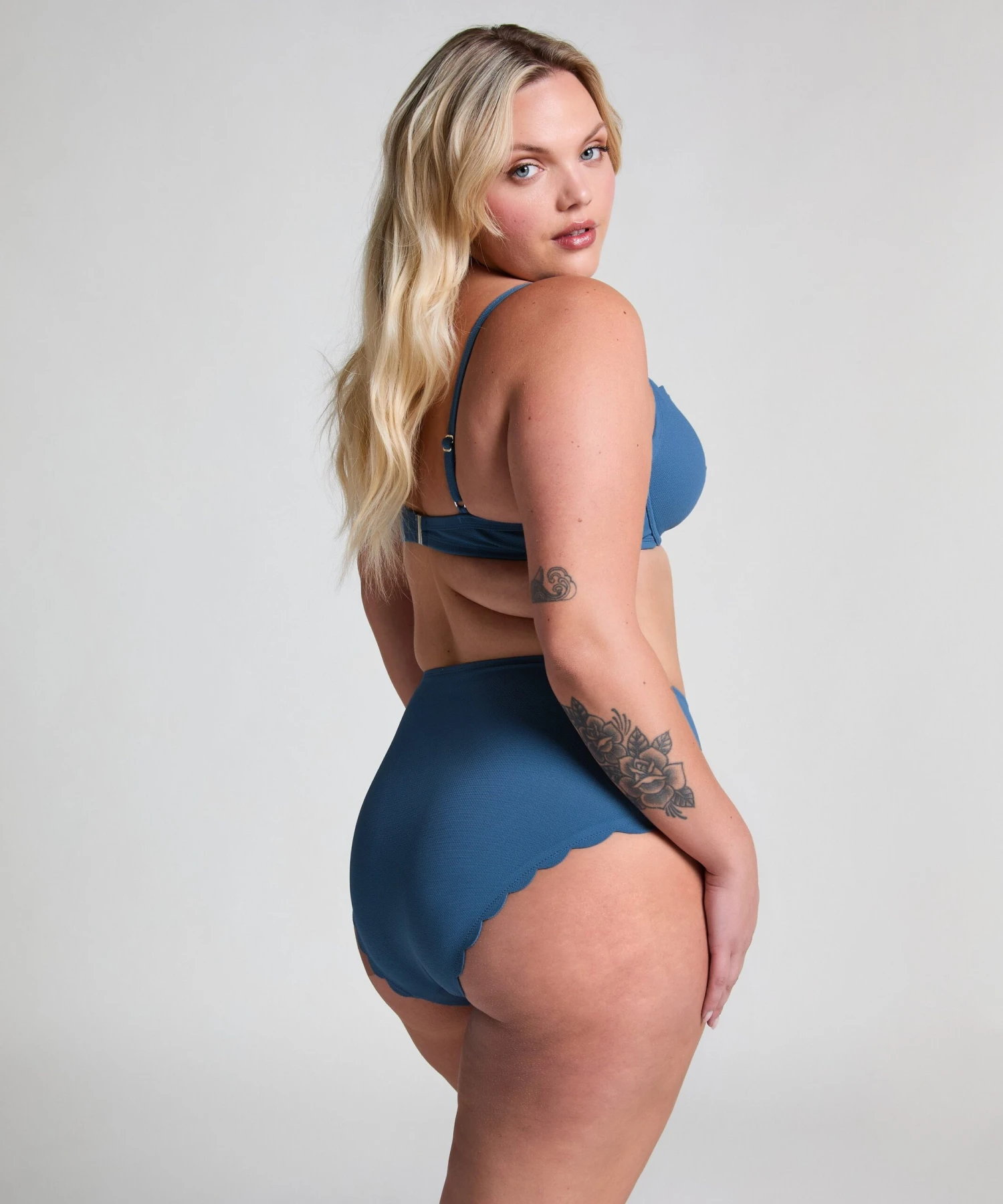 Hunkemöller Haut De Bikini Préformé à Armatures Scallop- Bleu 6 Hunkemöller Haut De Bikini Préformé à Armatures Scallop- Bleu – Image 6