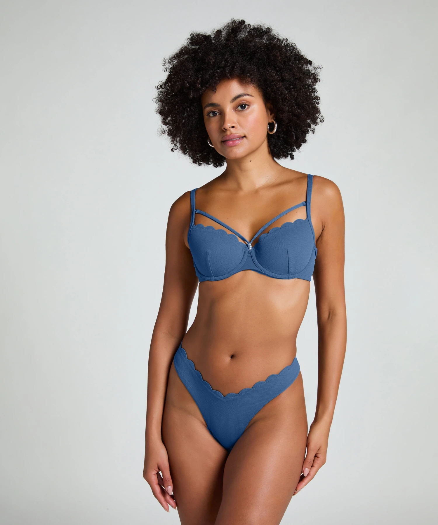Hunkemöller Haut De Bikini Préformé à Armatures Scallop- Bleu 3 Hunkemöller Haut De Bikini Préformé à Armatures Scallop- Bleu – Image 3