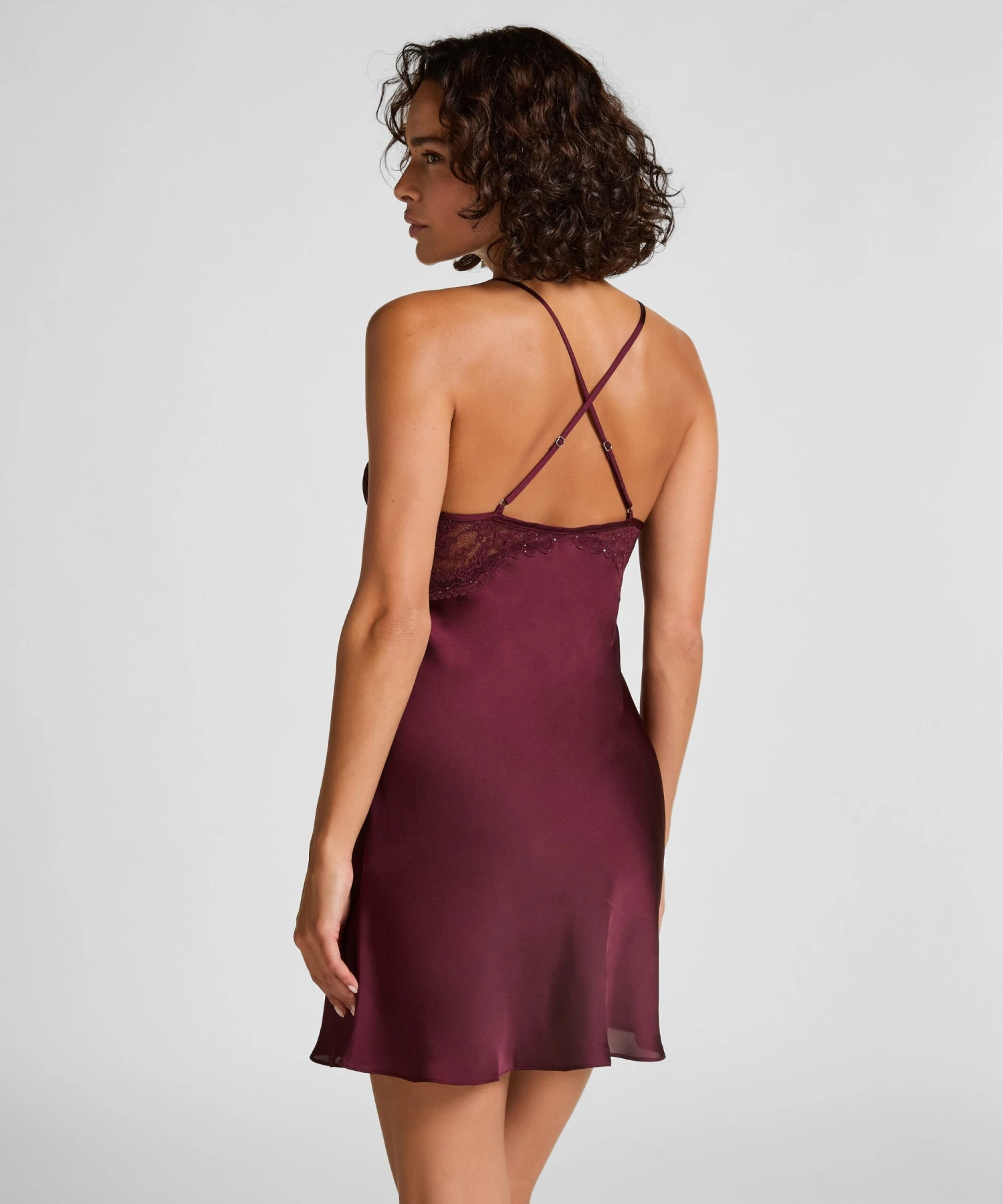 Hunkemöller Robe Fourreau Isadora- Rouge 3 Hunkemöller Robe Fourreau Isadora- Rouge – Image 3