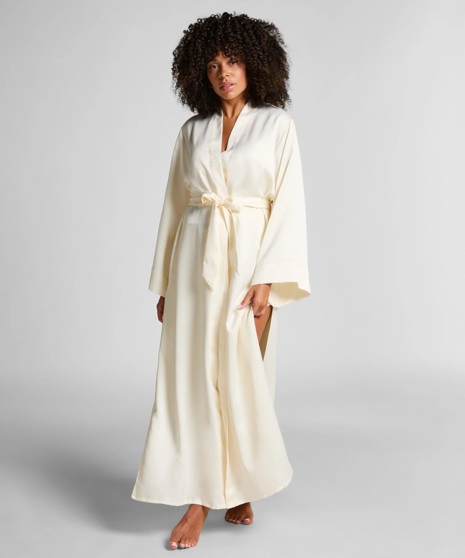 Hunkemöller Kimono Long Satin Floral- Blanc 1 Hunkemöller Kimono Long Satin Floral- Blanc